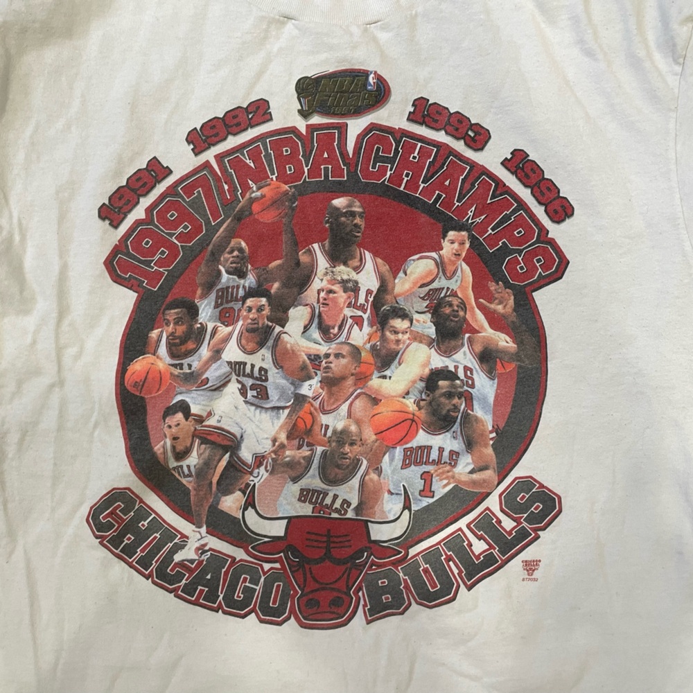 1997 NBA Champions Vintage T Shirt Men’s Bulls - Picture 2 of 4